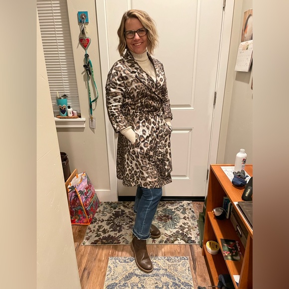 Meet your Posher, Erin… - Picture 1 of 6